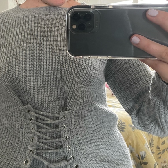 Knit tie sweater - Picture 3 of 4